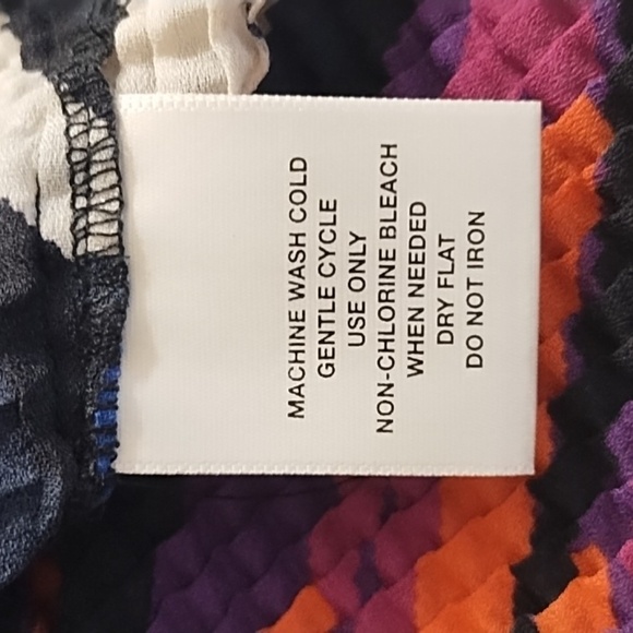 Y2K Colorful Abstract Bubble Waffle Stretchy Textured Shell Tank Top - Picture 6 of 9